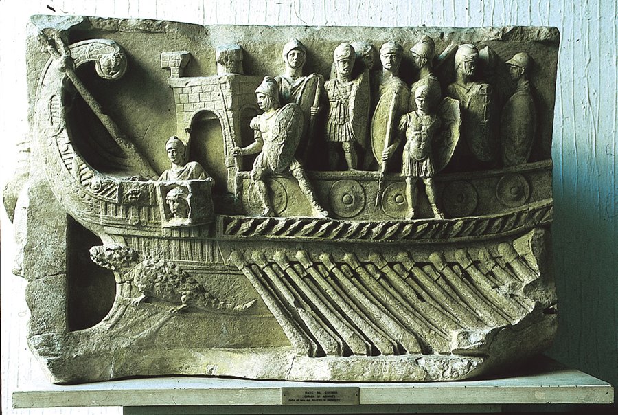 Albenga - Museo Navale Romano - Calco di bassorilievo romano