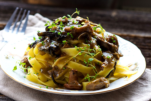 Tagliatelle al sugo di funghi
